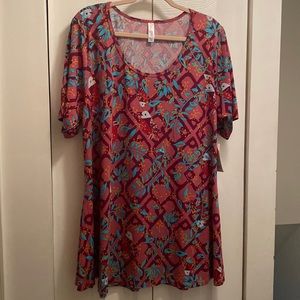 LuLa Roe Perfect Tee